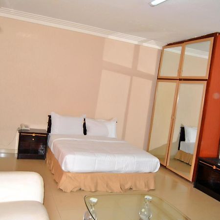 Riviera Hotel Benin Cotonou Exterior photo