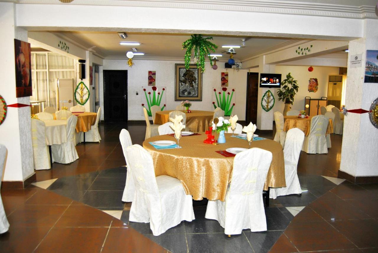 Riviera Hotel Benin Cotonou Exterior photo