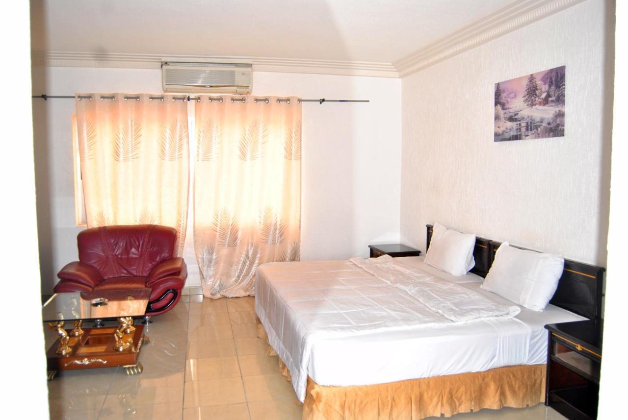 Riviera Hotel Benin Cotonou Exterior photo